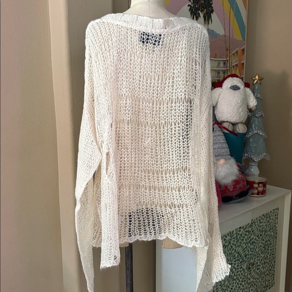 Wildfox White Label Shell Bra Distressed Sweater - Picture 5 of 7